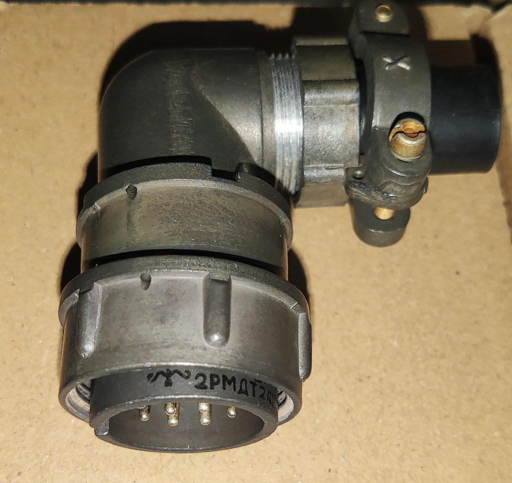 کانکتور روسی،زانویی