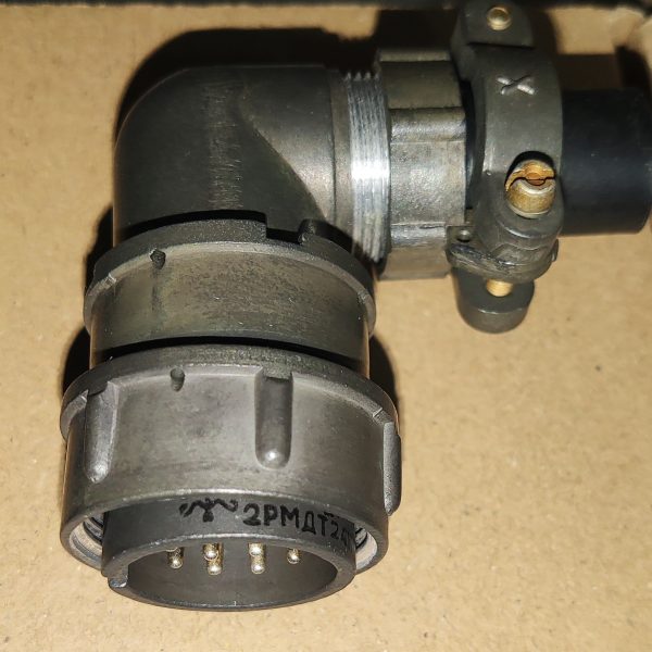 کانکتور روسی،زانویی