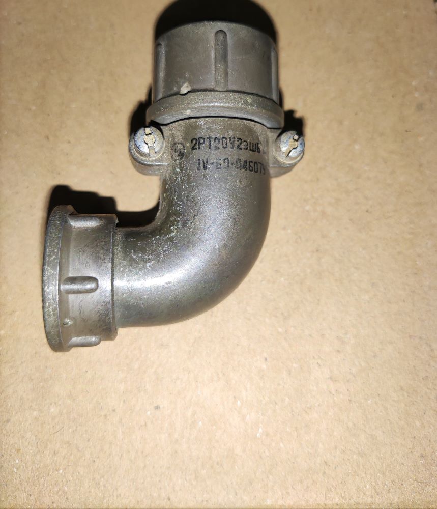 کانکتور روسی