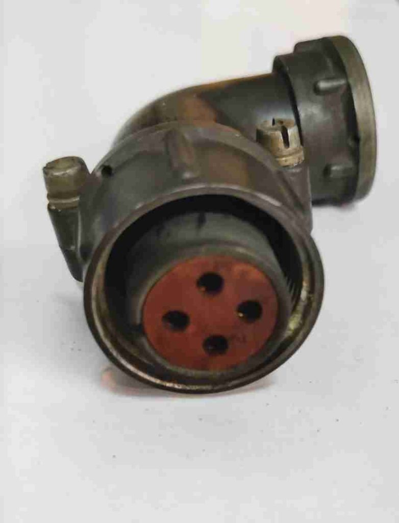 کانکتور روسی،سر زانویی