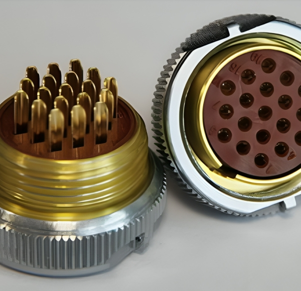 کانکتور روسی