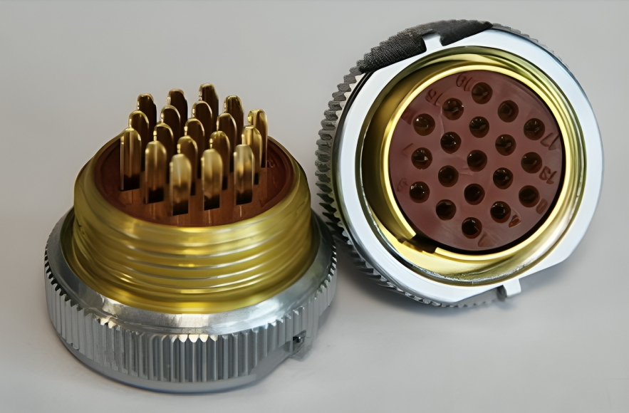 کانکتور روسی